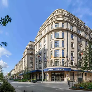 Отель Le Plaza